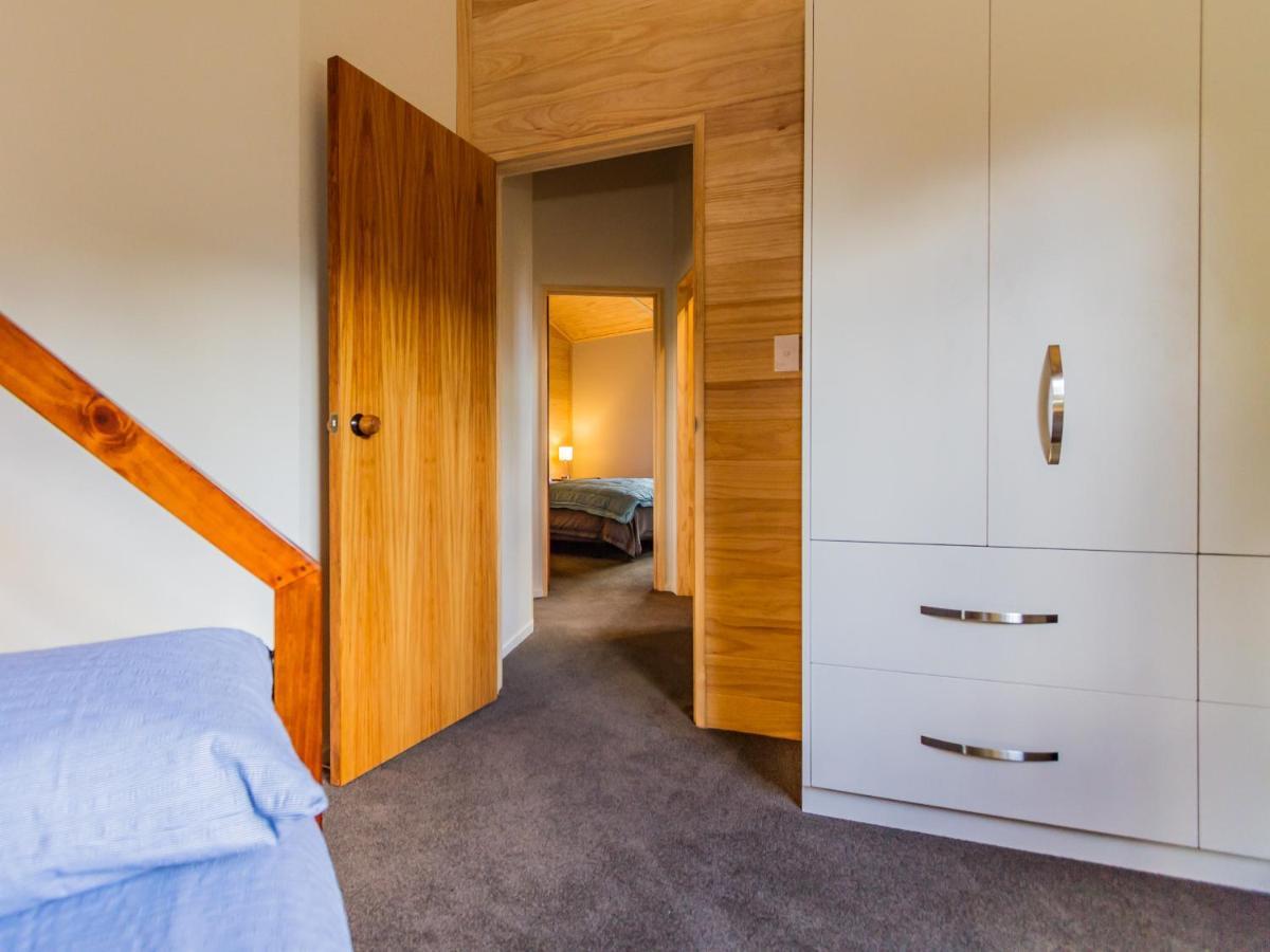 The Snowglobe - Ohakune Modern Yurt Style Chalet Экстерьер фото