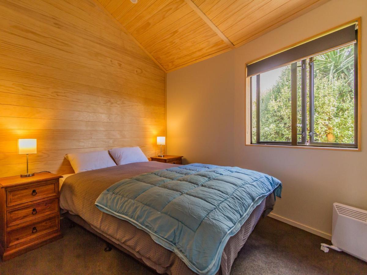 The Snowglobe - Ohakune Modern Yurt Style Chalet Экстерьер фото